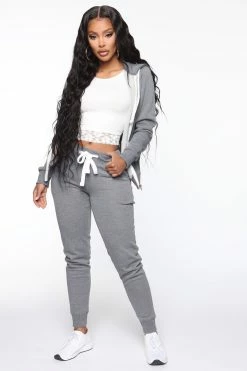 Fashion Nova Relaxed Vibe Joggers - Heather Grey