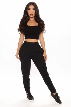 Fashion Nova Sweatpants & Joggers Not A Game Fleece Jogger - Black