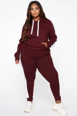 Fashion Nova Analissa Jogger - Maroon