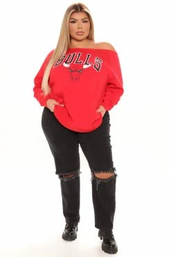 Fashion Nova Beat The Buzzer Bulls Off Shoulder Sweatshirt - Red
