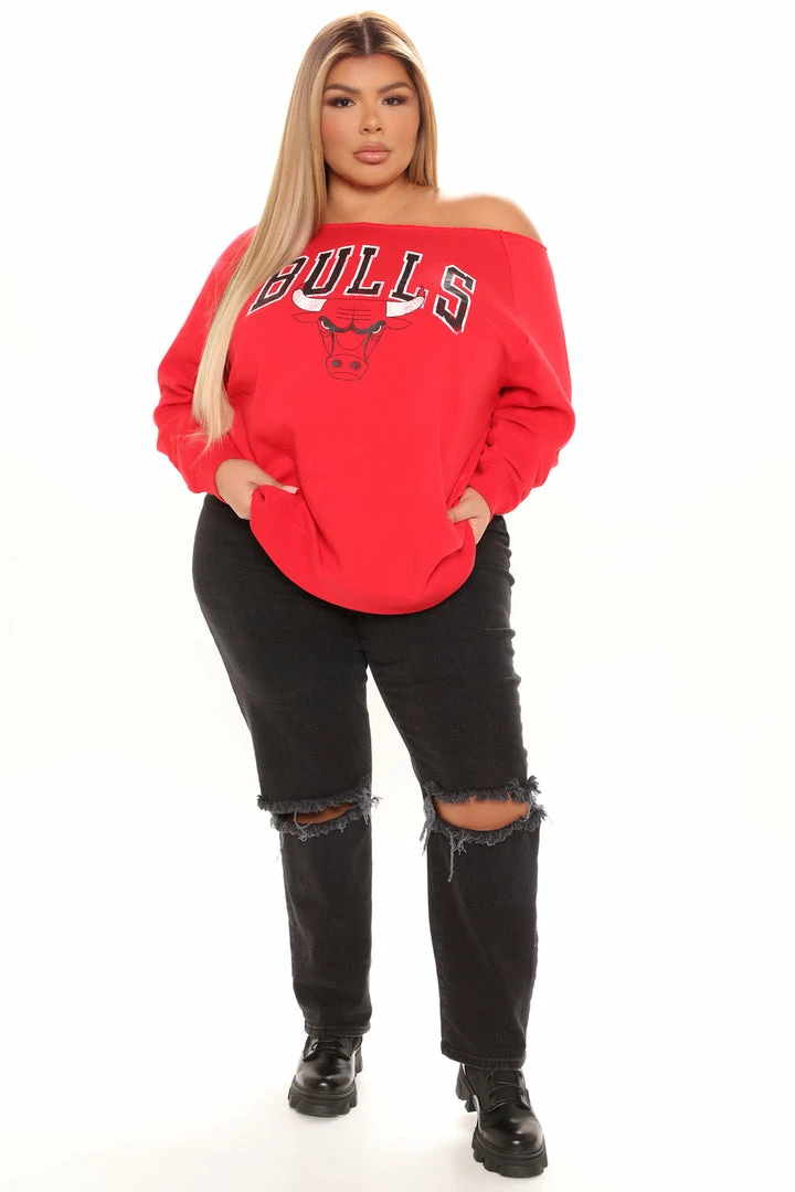 Fashion Nova Beat The Buzzer Bulls Off Shoulder Sweatshirt - Red