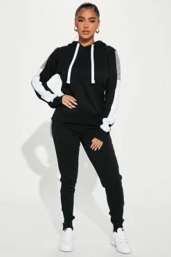 Fashion Nova Analissa Pullover Hoodie - Black