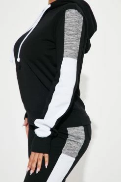 Fashion Nova Analissa Pullover Hoodie - Black