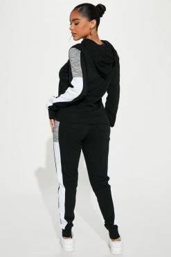 Fashion Nova Analissa Pullover Hoodie - Black