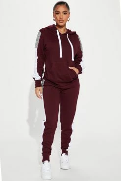 Fashion Nova Analissa Jogger - Maroon