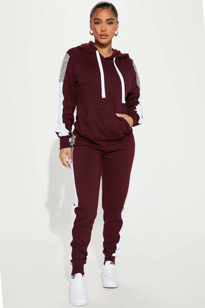 Fashion Nova Analissa Jogger - Maroon