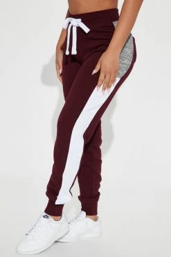 Fashion Nova Analissa Jogger - Maroon