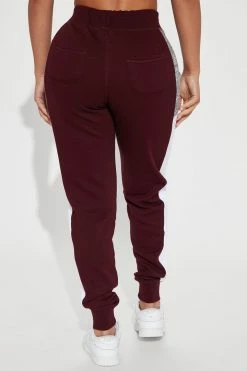 Fashion Nova Analissa Jogger - Maroon