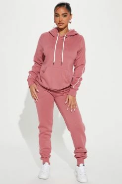 Fashion Nova Tennis And Chill Fleece Jogger - Mauve