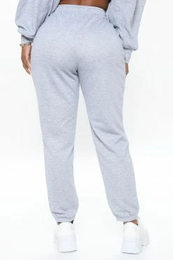 Fashion Nova Big On Comfort Jogger Pant - Heather Grey