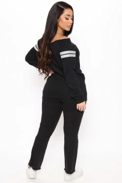 Fashion Nova NFL Offensive Tackle Raiders Off Shoulder Sweatshirt - Black