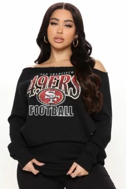 Fashion Nova Hoodies & Sweatshirts NFL Play The Field 49ers Off Shoulder Sweatshirt - Black